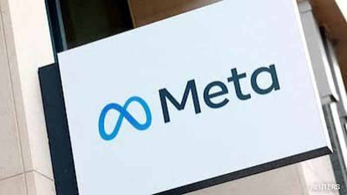 Zuckerberg’s Wealth Surges on Meta’s 12% Stock Jump 