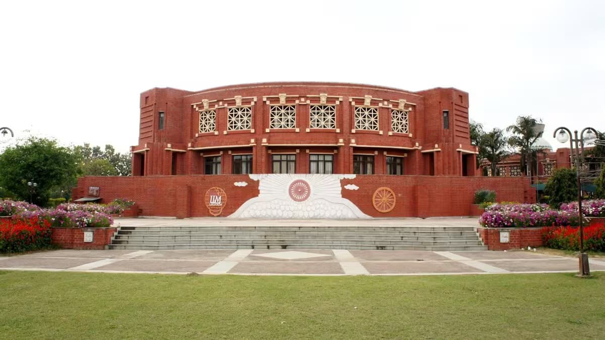 From family legacy to future leadership: IIM Lucknow opens MBA in Family Business