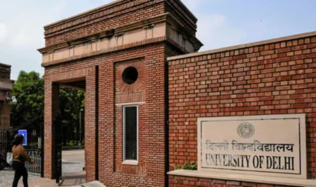 Delhi University building