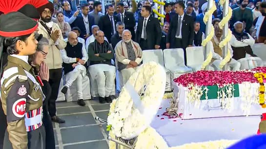 Veteran Congress leader Manmohan Singh's ashes immersed in Yamuna river