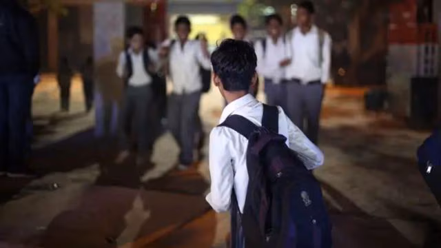 Delhi brings 500 unrecognized schools under fold