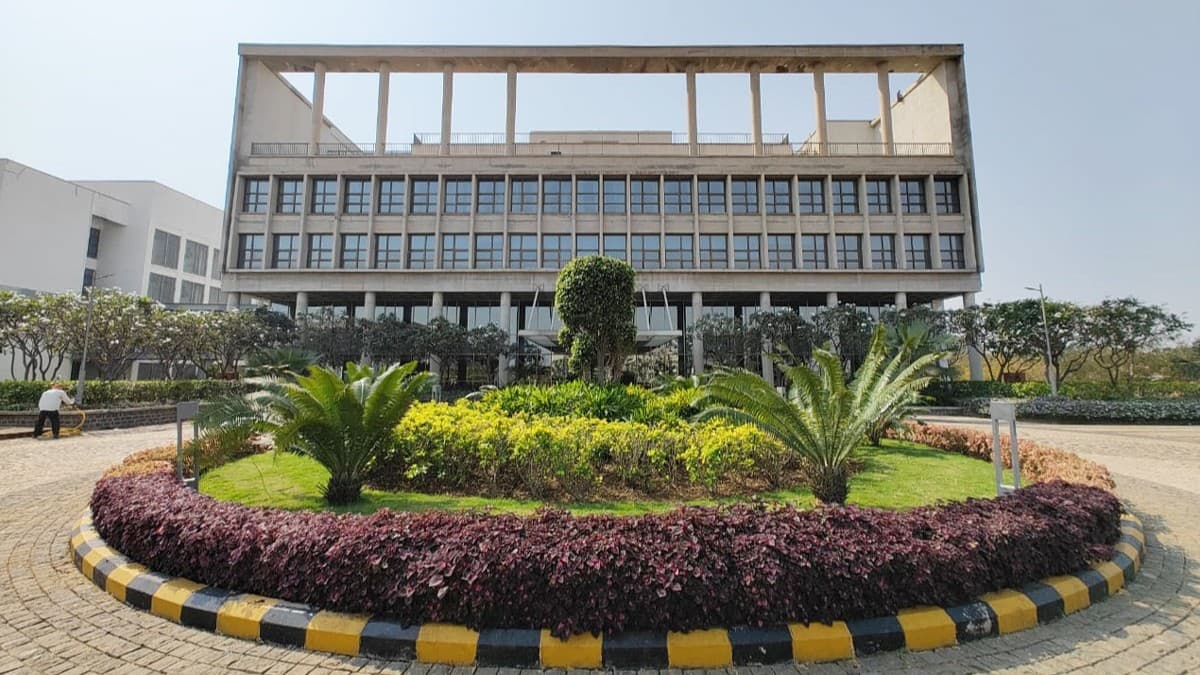 IIM Raipur and NSSH launch business accelerator program to boost SC-ST entrepreneurship
