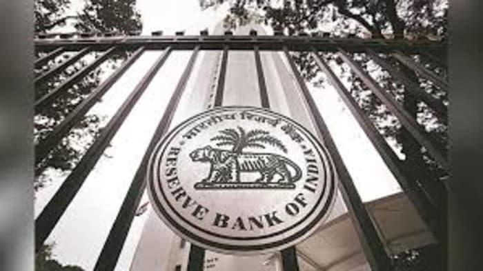 RBI Flags Risks from Rising Household Debt