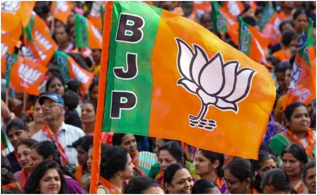 BJP Welcomes Relatives of Former Prime Ministers and Deputy PMs from Various Parties Into Its Fold