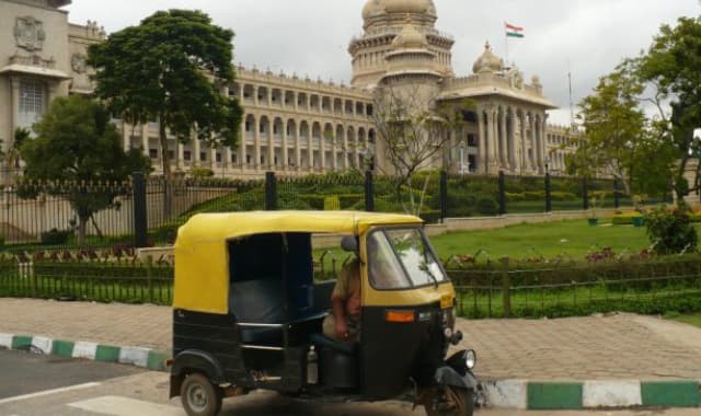 'no education' rule for obtaining driving license