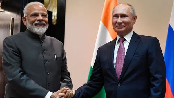 Modi leaves for Moscow
