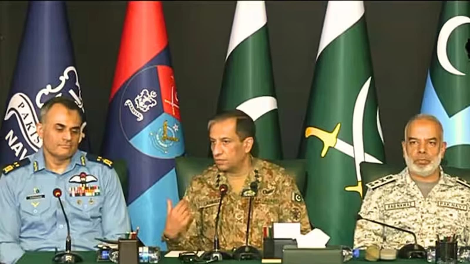 Pakistan's Air Vice Marshal Aurangzeb Ahmed (L) revealed Pakistan’s long-hidden Pulwama attack role on Friday. (Social Media)