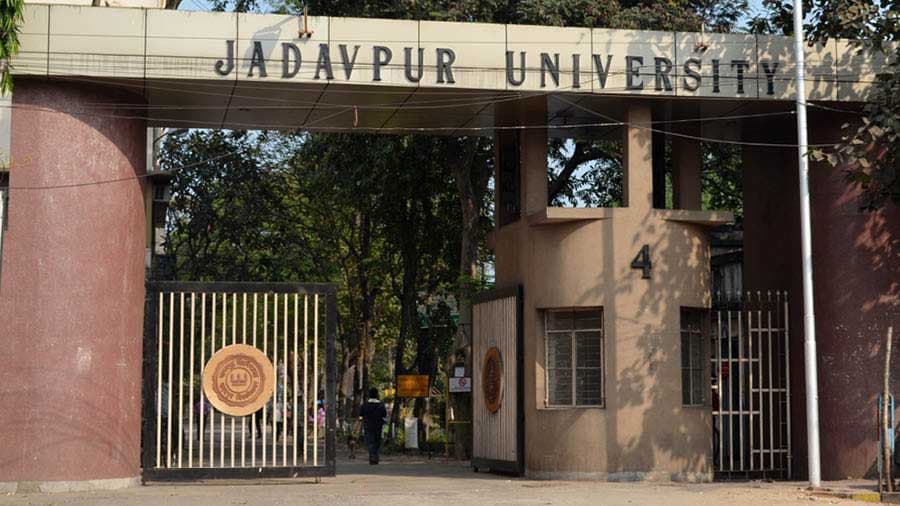 Jadavpur University Kolkata secures rank 1 in IIRF 2025 state university metro region category