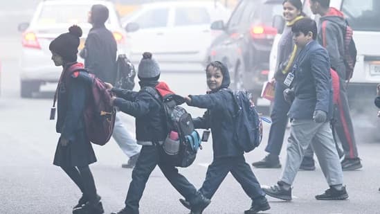 Cold weather prompts school shutdowns and safety measures in UP