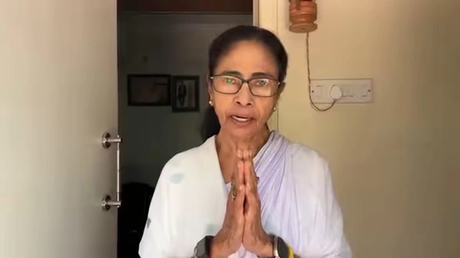 Mamata Banerjee alleges ‘fake numbers’ as BJP takes early lead in Bengal polls