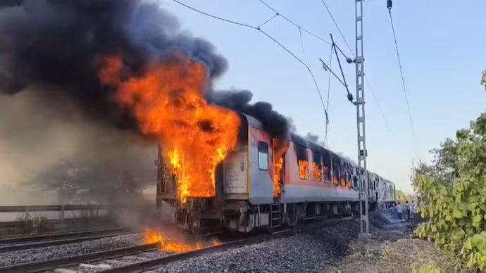 Thiruvananthapuram-Hazrat Nizamuddin Rajdhani Expres
