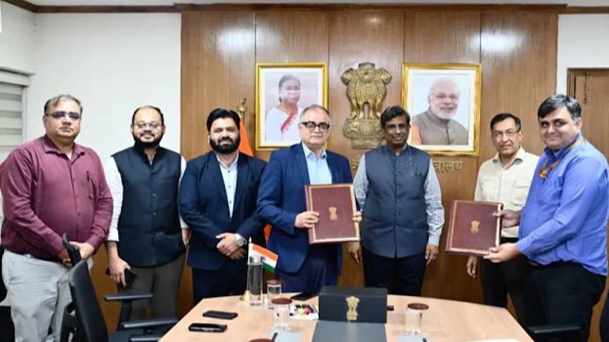 Tata Motors signs MoU with govt to replace old trucks and buses in Delhi-NCR