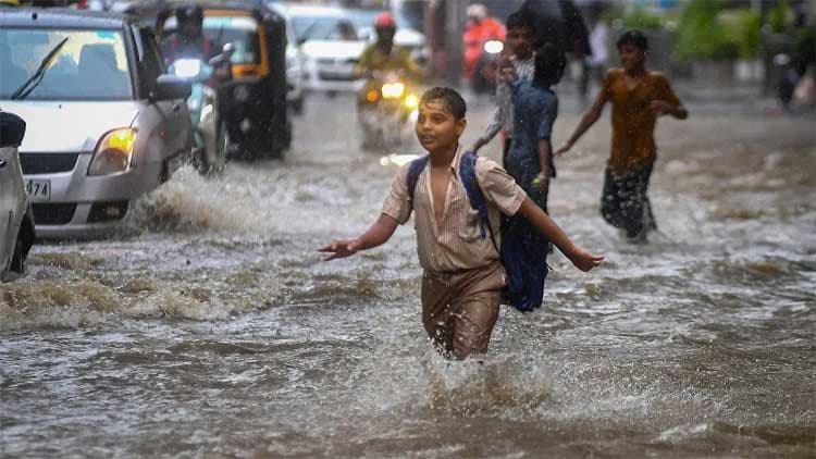 Mumbai declares holiday for schools, colleges amid orange rain alert
