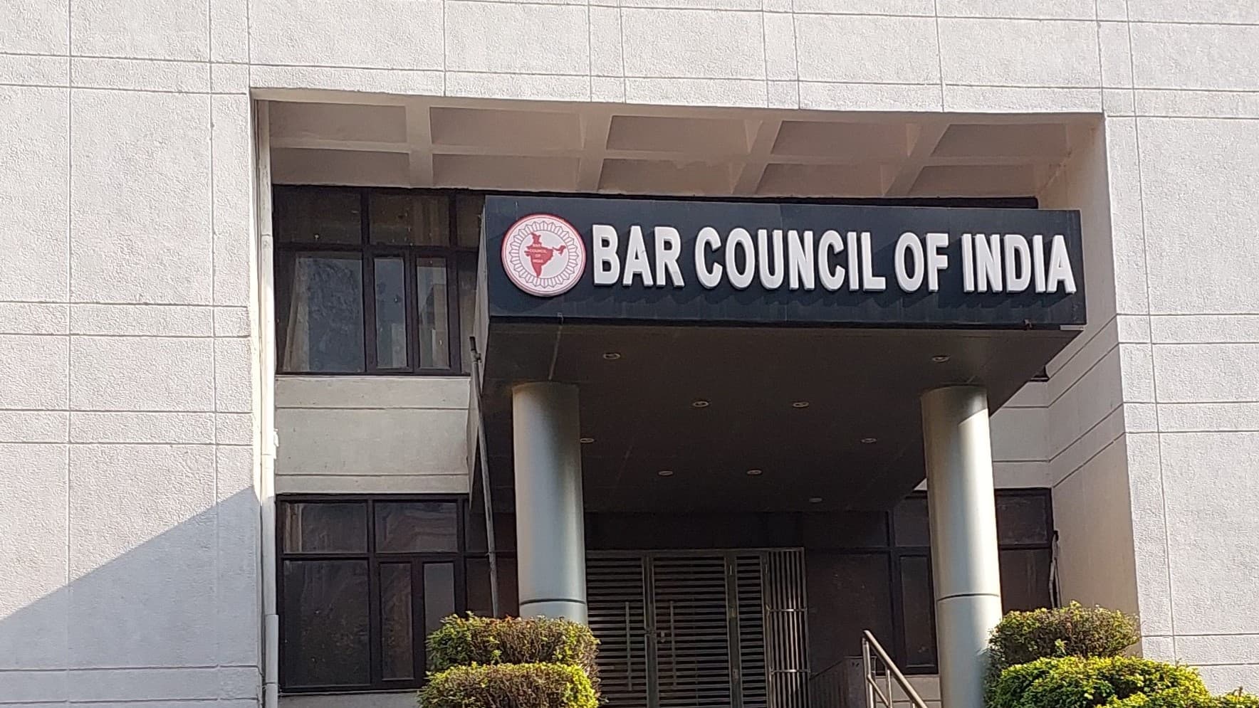 BCI mandates social media ethics guidelines for advocates, law students, and legal institutions