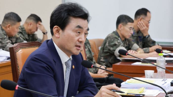 North Korea may have 80-120 nuclear weapons, says South Korean defence minister