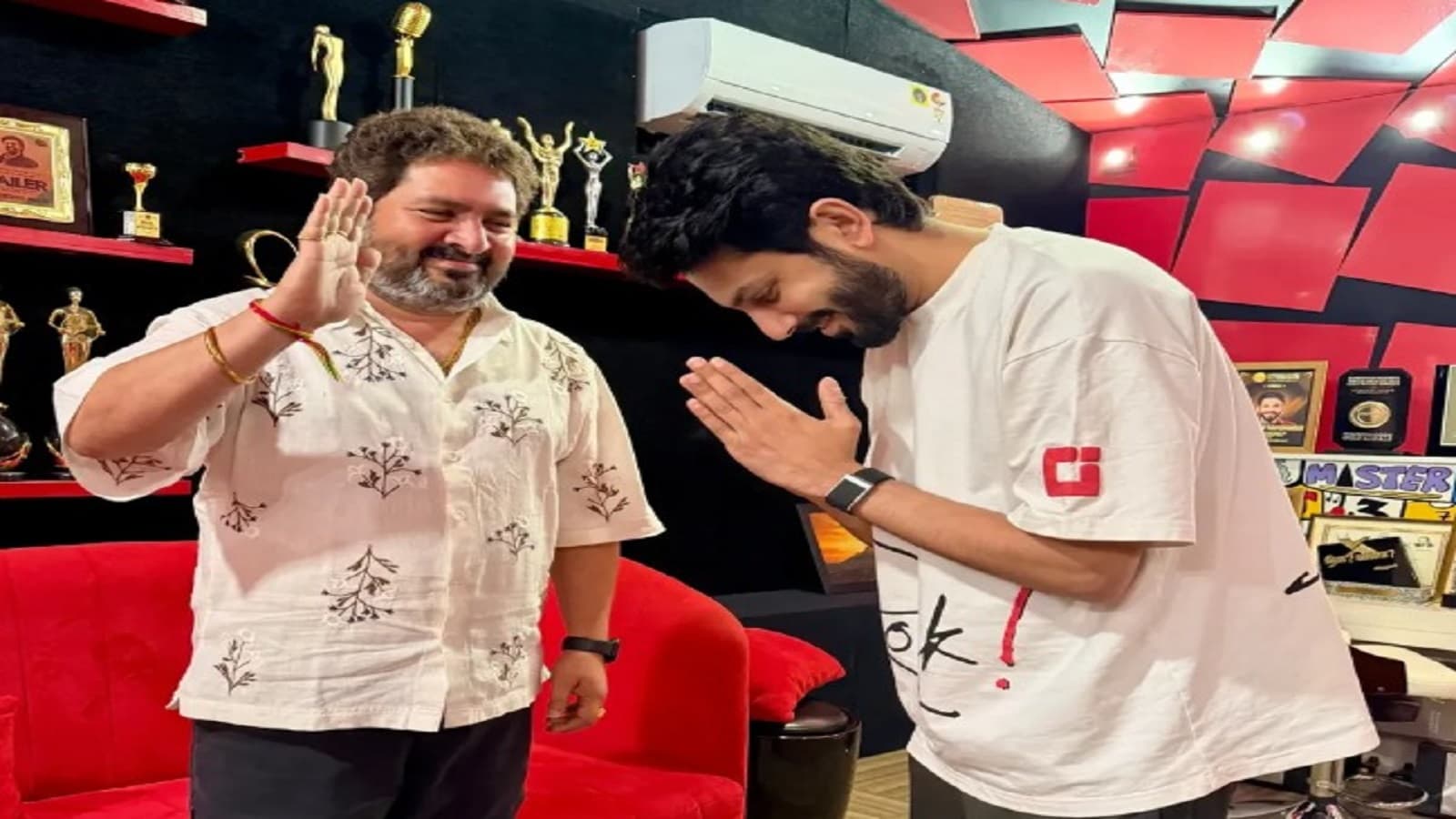 Anirudh Ravichander Seeks Kasarla Shyam’s Blessings Ahead of ‘The Paradise’ Second Single