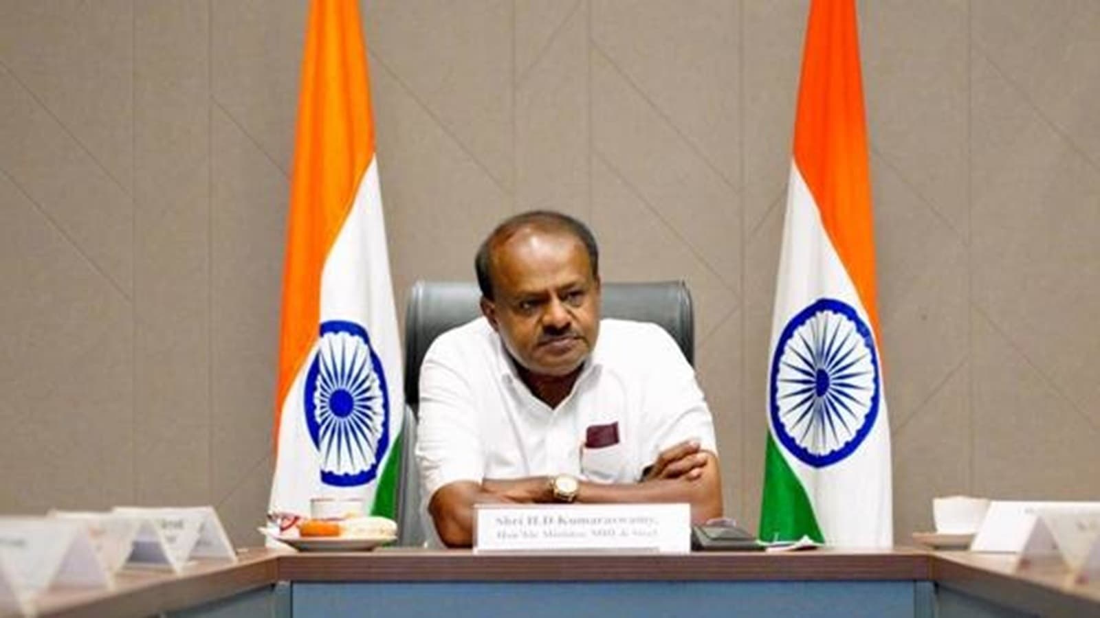 Kumaraswamy Urges Auto Industry to Boost Localisation, EV Technology