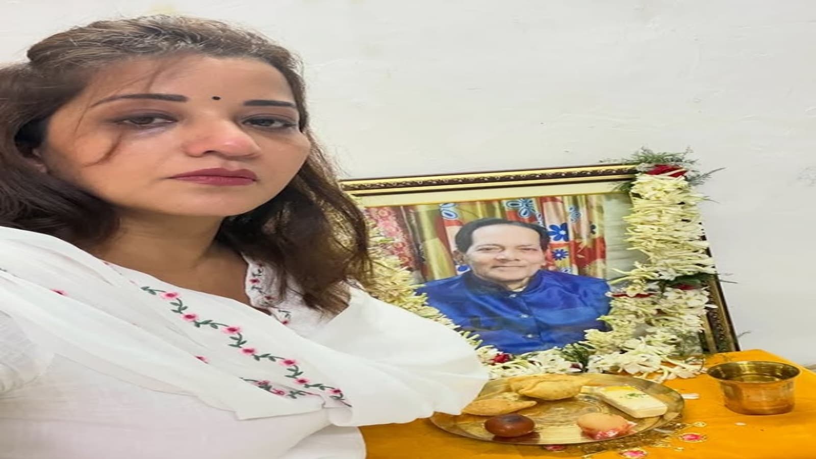 Monalisa Remembers Father on First Death Anniversary: ‘I Miss You Everyday’