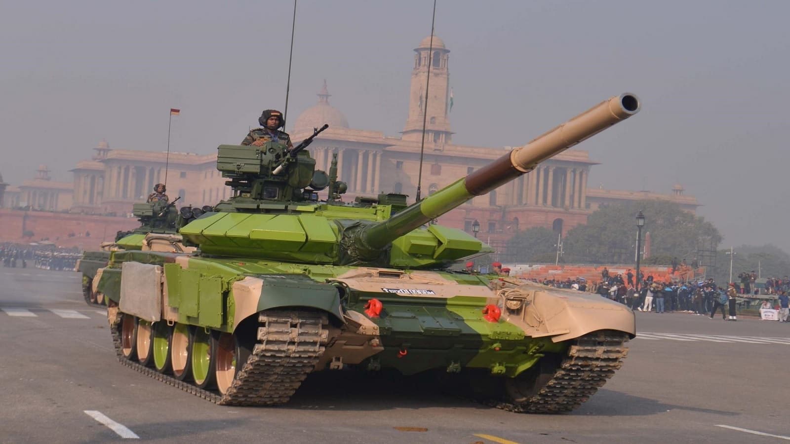 Defence Ministry Signs Rs 586 Crore Deal for APUs for T-72, T-90 Tanks