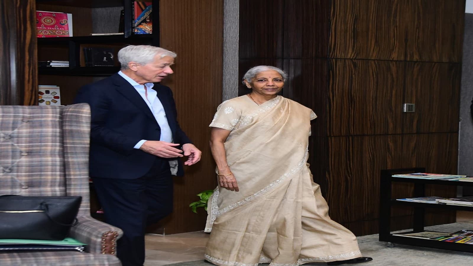 FM Sitharaman Meets JPMorgan CEO Jamie Dimon at Investor Conference in Mumbai