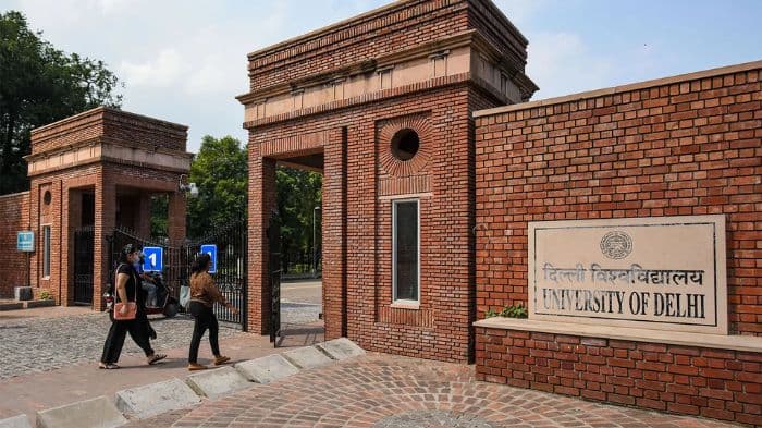 DU opens Financial Support Scheme applications for 2026-27