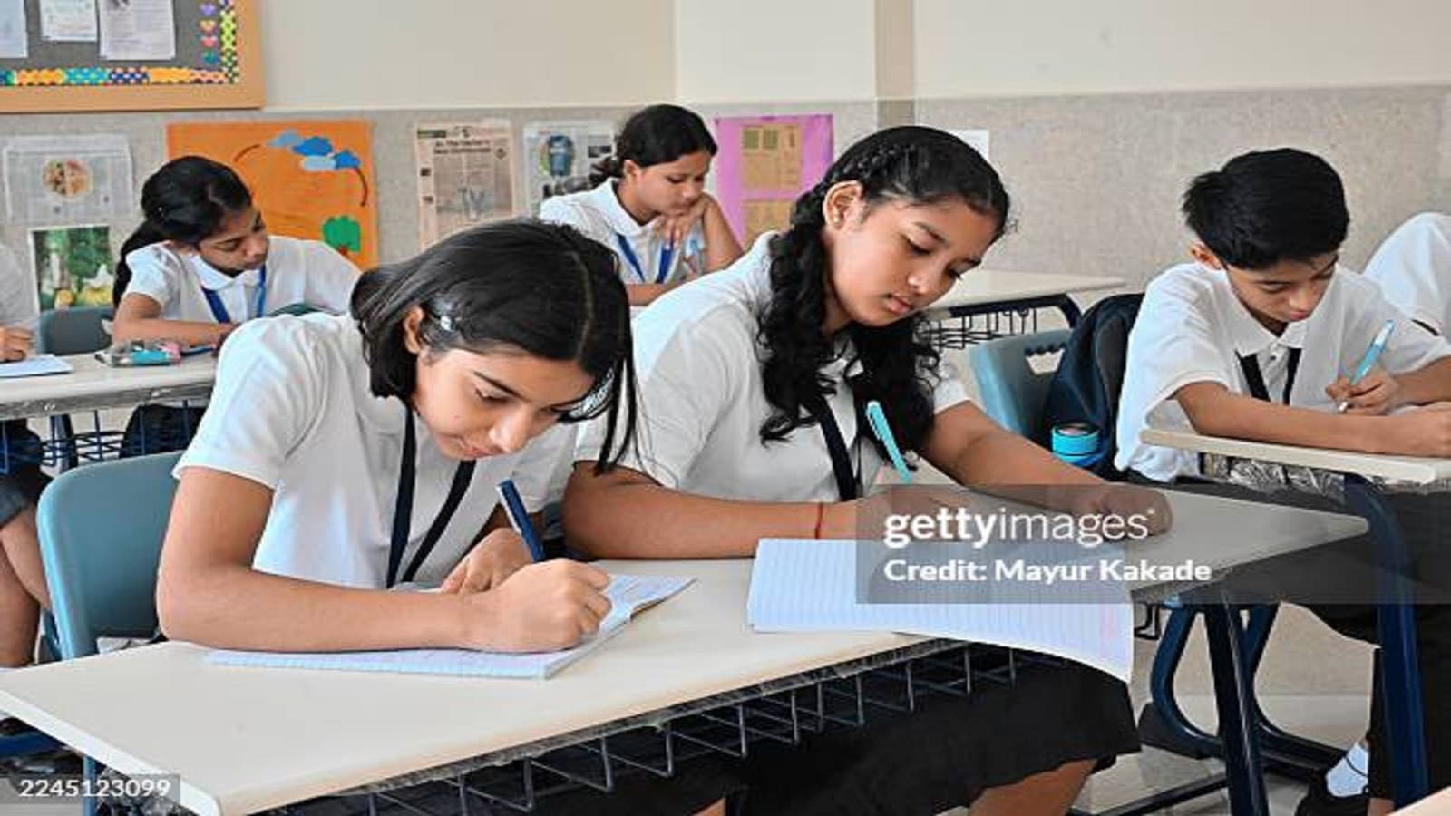 CBSE Science Challenge 2026-27 announcement for Classes 8 to 10 showing registration dates and the two-round selection process.