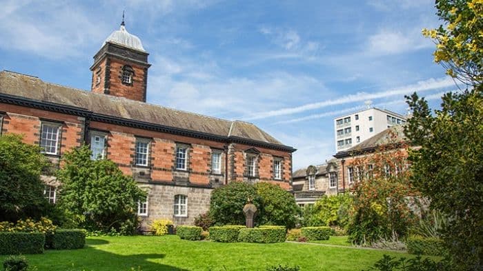 Dundee University calls off strike as compulsory redundancies are paused