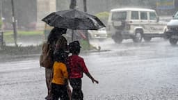 Tamil Nadu school holiday update showing school closures in rain-affected districts and the latest status for Chennai schools on October 26, 2026.