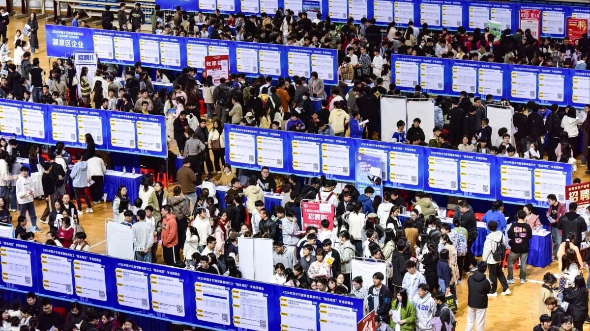 China’s graduate job crisis fuels paid internship boom as students pay thousands to gain edge